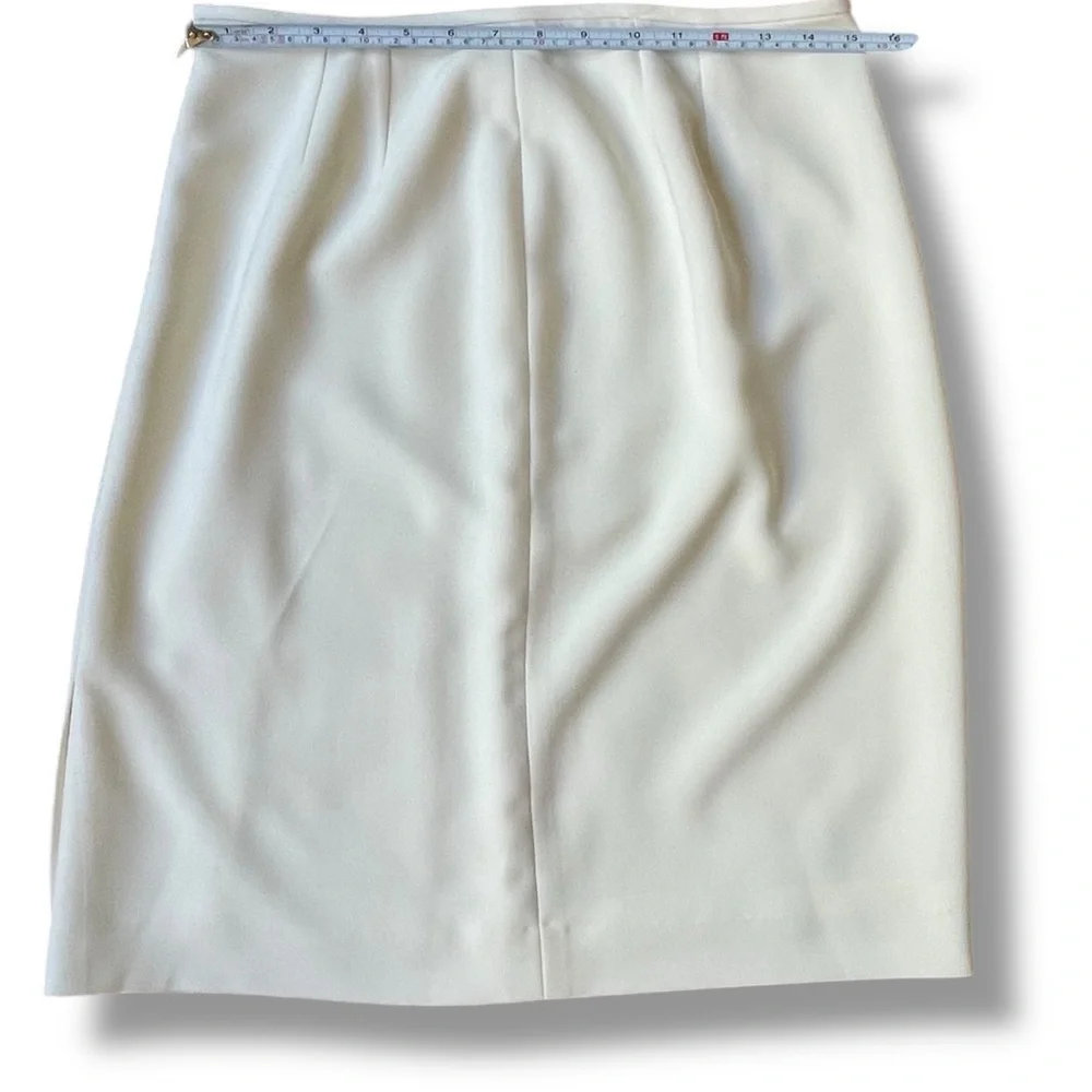 Le Suit Ivory Skirt size 10P - Picture 3 of 7